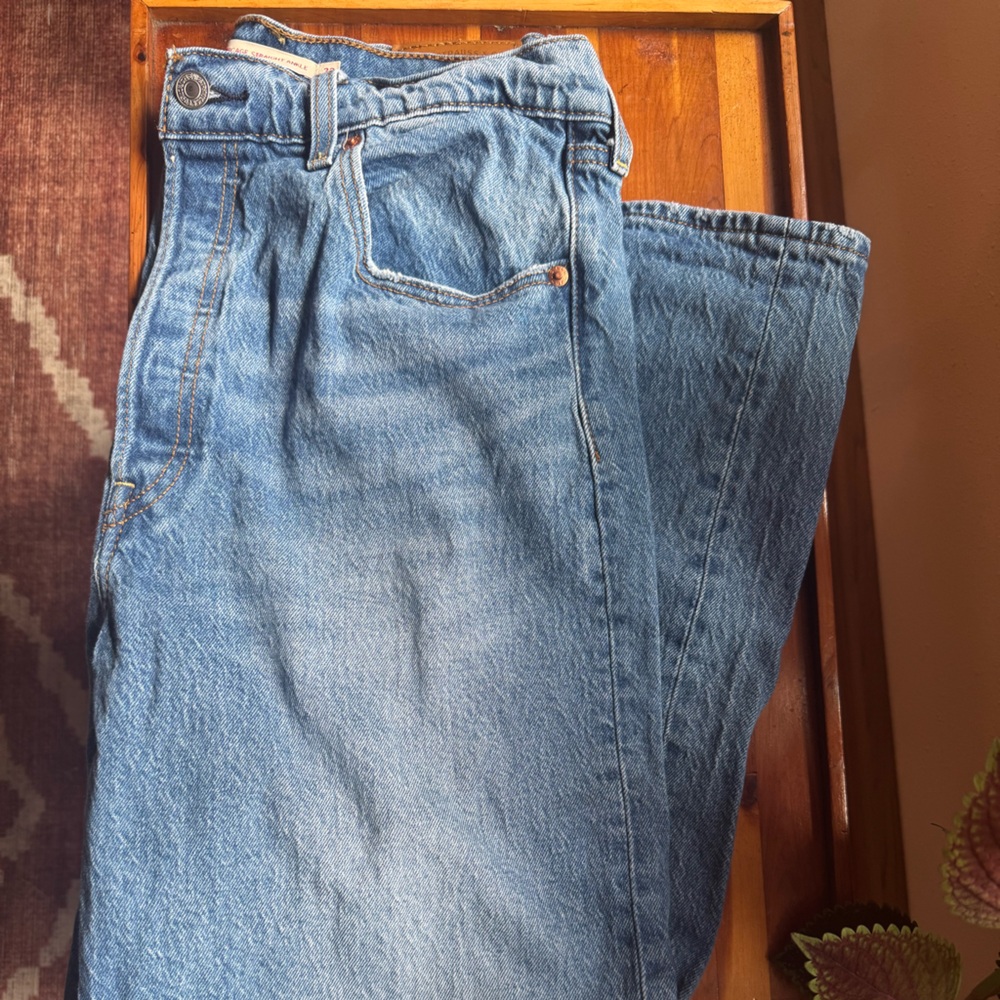 Levi's ribcage ankle Jean